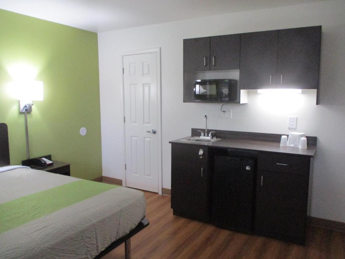 Hotel 6-north Olmsted, Oh - Cleveland 2*